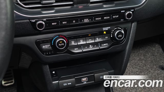 Kia Niro EV Noblesse 2022 — фото 18