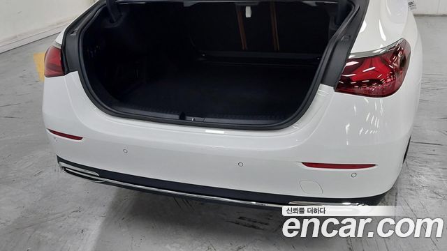 Mercedes-Benz E-Class (W214) E200 Avantgarde 2025 — фото 15