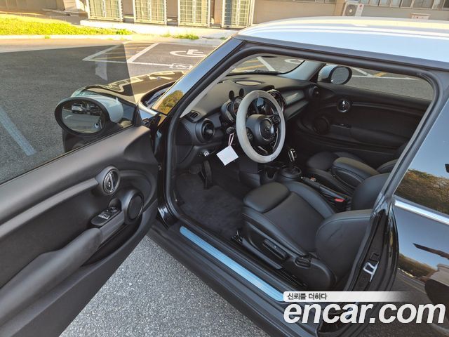 MINI Cooper Standard Third Generation 2020 — фото 15
