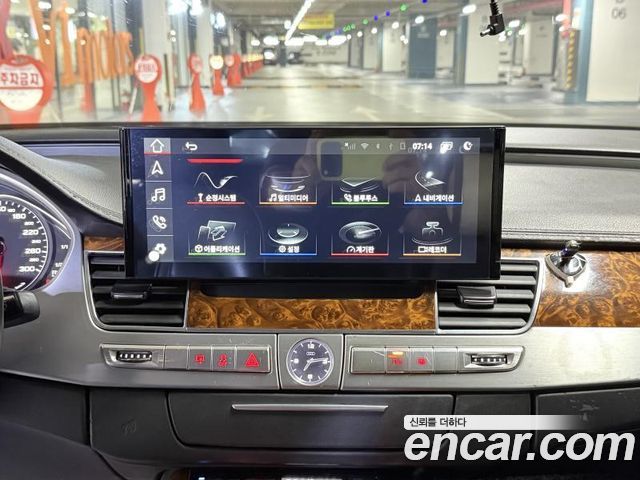 Audi A8 6.3 FSI Quattro LWB D4 2011 — фото 10