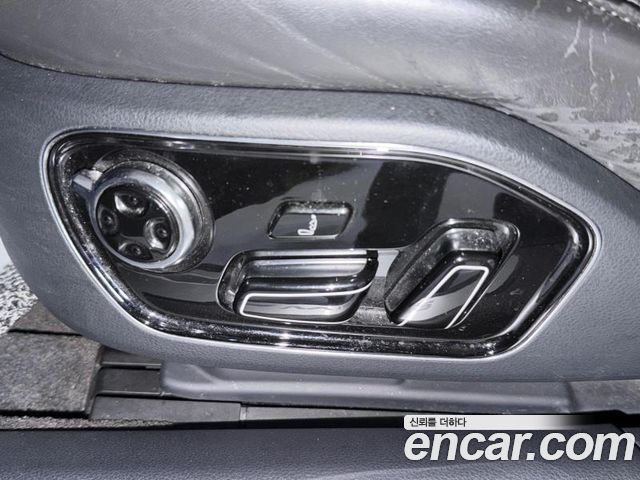 Audi A8 6.3 FSI Quattro LWB D4 2011 — фото 18