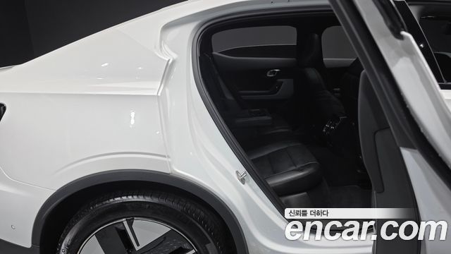 Polestar 2 Standard Singlemotor 2025 — фото 11