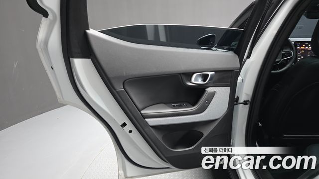 Polestar 2 Standard Singlemotor 2025 — фото 25