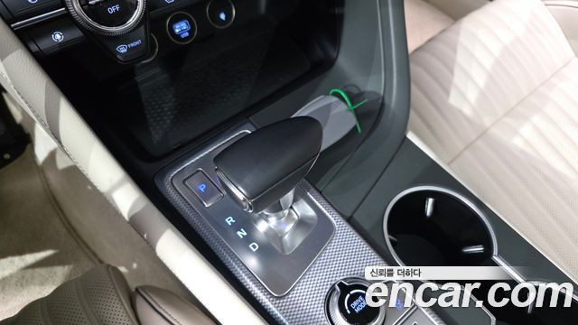 Genesis G70 Gasoline 2.0T 4WD 2021 — фото 9
