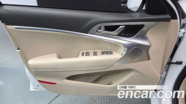 Genesis G70 Gasoline 2.0T 4WD 2021 — фото 24