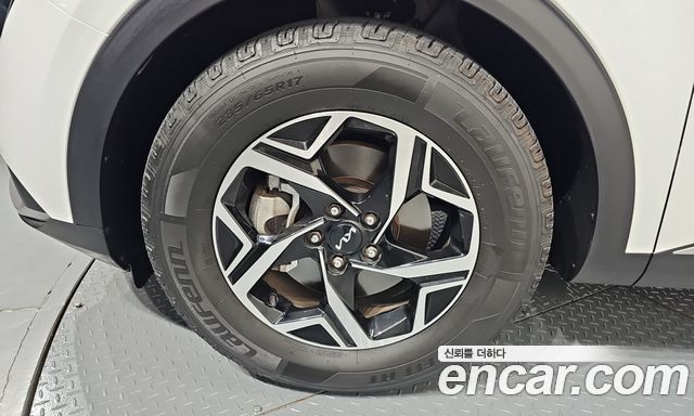Kia Sportage (V) Diesel 2.0 2WD Prestige 2022 — фото 5