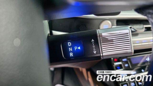 Hyundai Grandeur (GN7) 3.5 Gasoline 2WD Premium 2025 — фото 9