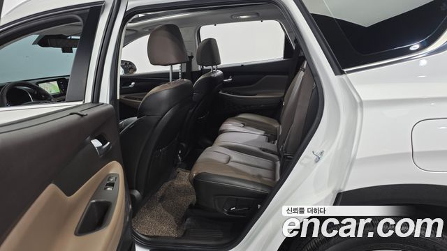 Hyundai Santa Fe Gasoline 2.5T 2WD Prestige 2023 — фото 11