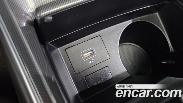 Hyundai Santa Fe Gasoline 2.5T 2WD Prestige 2023 — фото 13