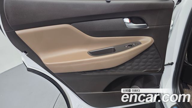 Hyundai Santa Fe Gasoline 2.5T 2WD Prestige 2023 — фото 25