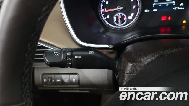 Hyundai Santa Fe Gasoline 2.5T 2WD Prestige 2023 — фото 35