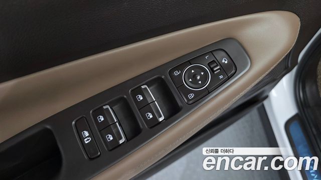 Hyundai Santa Fe Gasoline 2.5T 2WD Prestige 2023 — фото 36