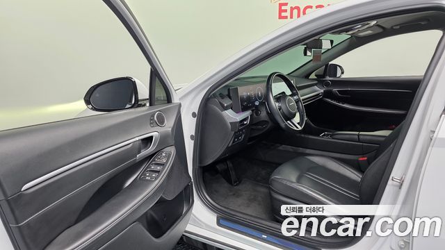 Hyundai Sonata The Edge (DN8) 2.0 Exclusive 2024 — фото 10