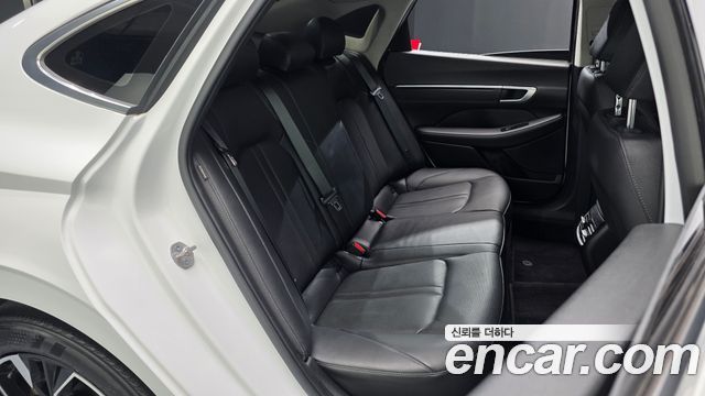 Hyundai Sonata The Edge (DN8) 2.0 Exclusive 2024 — фото 11