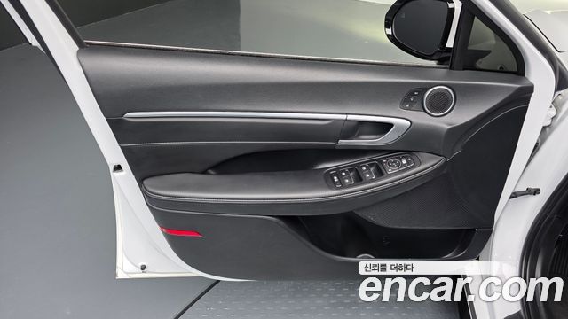 Hyundai Sonata The Edge (DN8) 2.0 Exclusive 2024 — фото 24