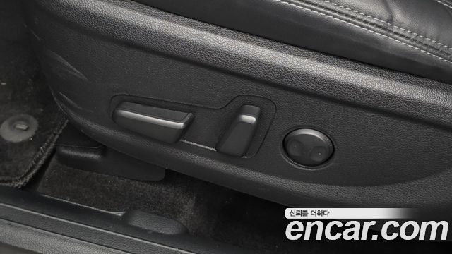 Hyundai Santa Fe Gasoline 2.5T 2WD Prestige 2021 — фото 37