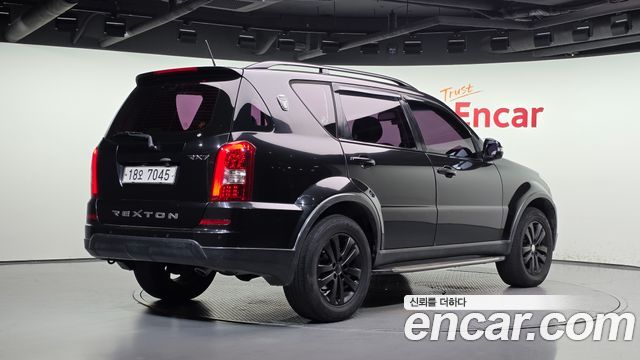 KG Mobility (SsangYong) Rexton W 2.0 4WD RX7 Luxury 2013 — фото 2