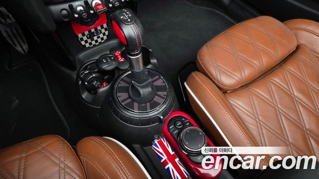 MINI Cooper S Convertible Standard 3rd 2016 — фото 9