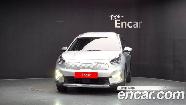 Kia Niro Plus Air 2023 — фото 3