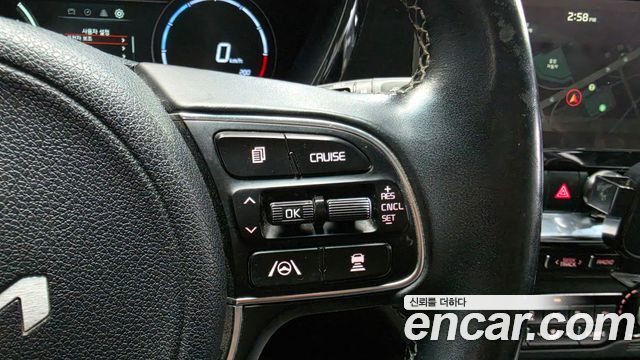 Kia Niro Plus Air 2023 — фото 16