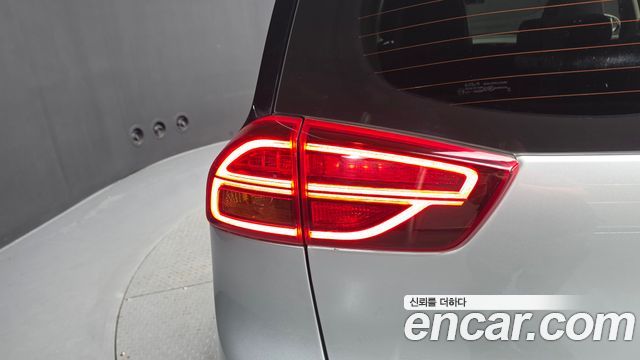 Kia Niro Plus Air 2023 — фото 23