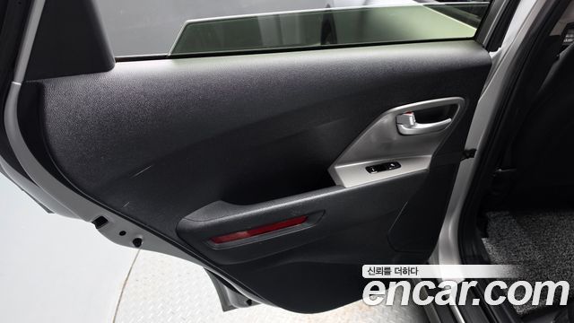 Kia Niro Plus Air 2023 — фото 25