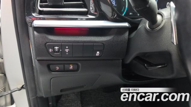 Kia Niro Plus Air 2023 — фото 27