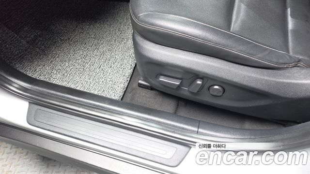 Kia Niro Plus Air 2023 — фото 30