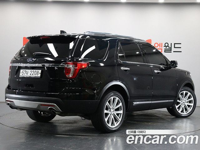 Ford Explorer 2.3 Limited 4WD 5th 2017 — фото 3