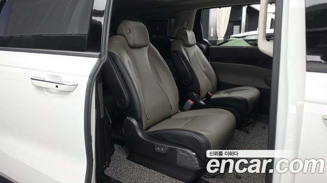 Kia Carnival (IV) HEV 9seater Signature 2025 — фото 12
