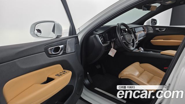 Volvo XC60 (II) B5 Inscription 2021 — фото 10