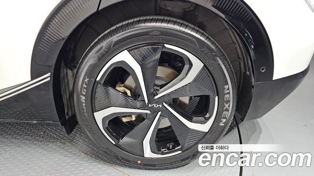 Kia EV6 Long Range Earth 2023 — фото 21