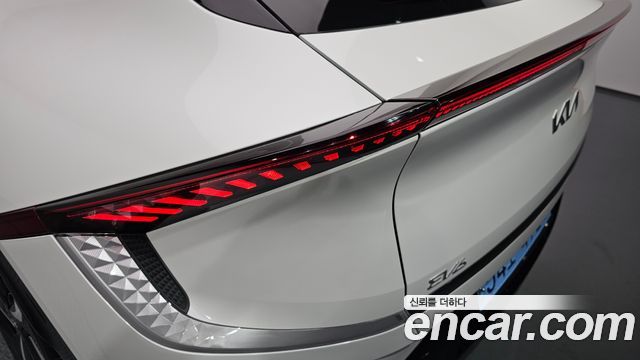 Kia EV6 Long Range Earth 2023 — фото 23