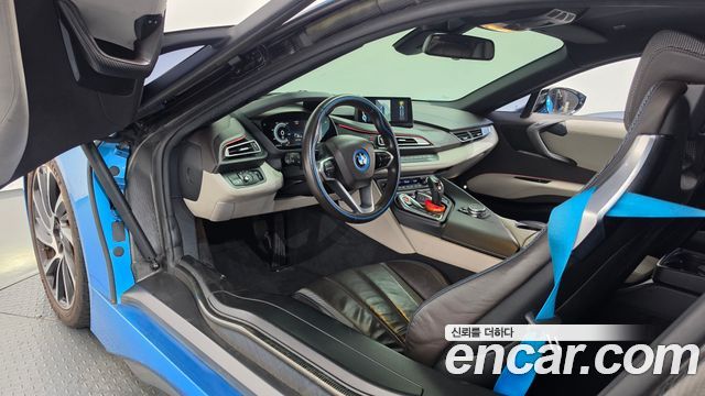 BMW i8 Coupe 2016 — фото 10