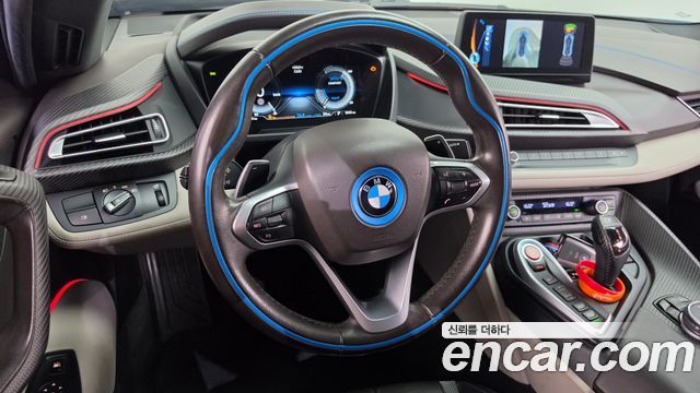 BMW i8 Coupe 2016 — фото 17