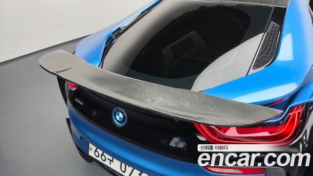 BMW i8 Coupe 2016 — фото 21