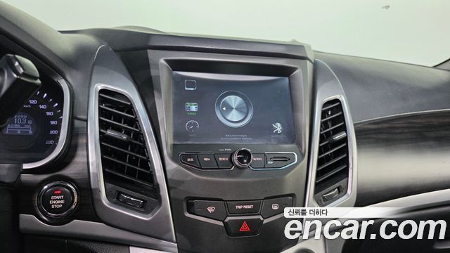 KG Mobility (SsangYong) Korando C 2.0 CVT 2WD Deluxe 2014 — фото 15