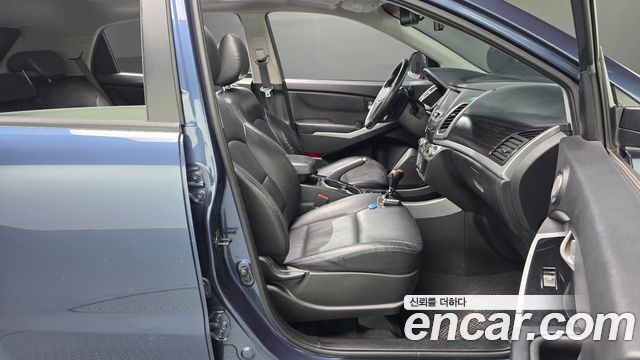 KG Mobility (SsangYong) Korando C 2.0 CVT 2WD Deluxe 2014 — фото 26