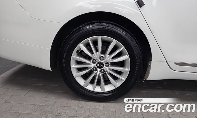 Kia K7 Premier 3.0 LPI Taxi Trendy 2020 — фото 5