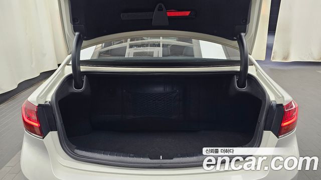 Kia K7 Premier 3.0 LPI Taxi Trendy 2020 — фото 17