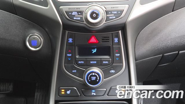 Hyundai Avante 1.6 GDi Modern Standard 2016 — фото 18