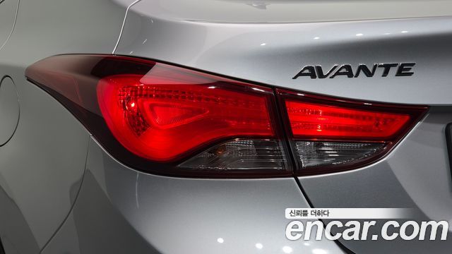 Hyundai Avante 1.6 GDi Modern Standard 2016 — фото 23