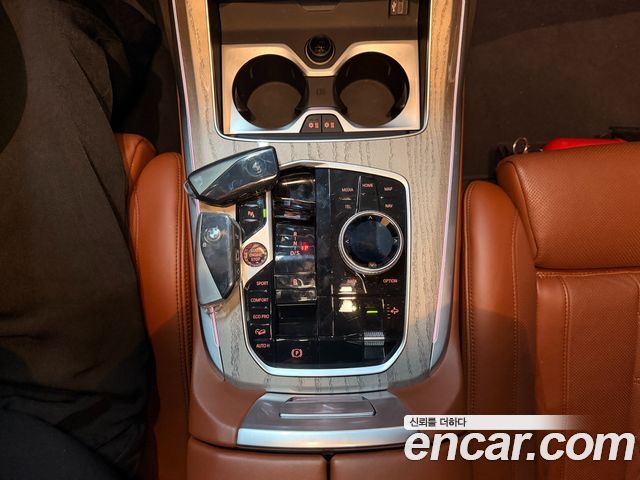 BMW X7 (G07) xDrive 40i Design Pure Excellence 7-Seater 2024 — фото 17