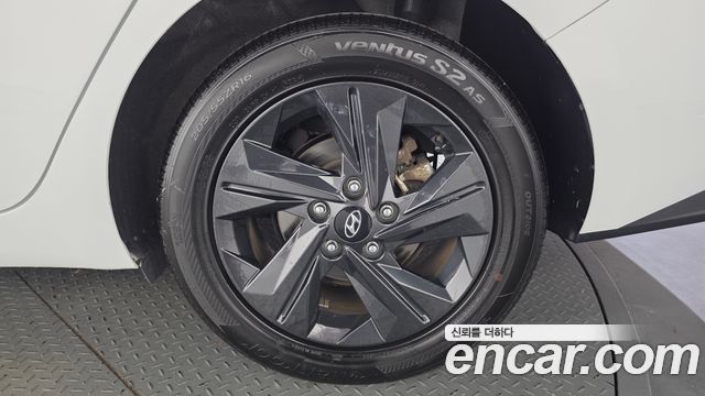 Hyundai Avante (CN7) 1.6 Inspiration 2021 — фото 21