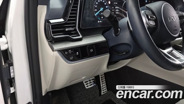 Kia Sportage (V) Gasoline 1.6 Turbo 2WD Signature 2024 — фото 17