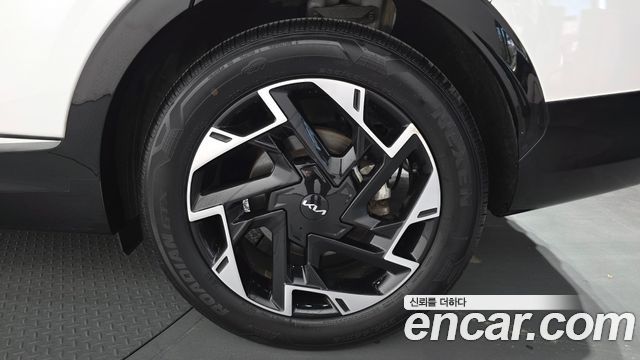 Kia Sportage (V) Gasoline 1.6 Turbo 2WD Signature 2024 — фото 27