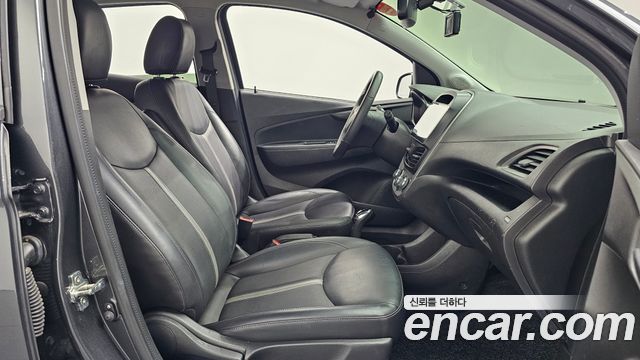 Chevrolet Spark LT 2022 — фото 11