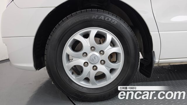 Hyundai Grand Starex 5-Seater VAN CVX Deluxe 2015 — фото 5