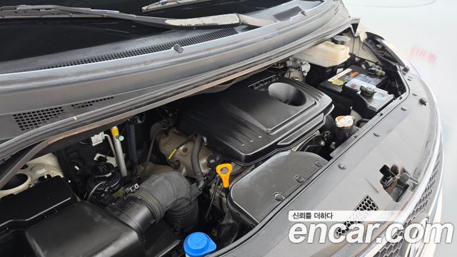 Hyundai Grand Starex 5-Seater VAN CVX Deluxe 2015 — фото 6