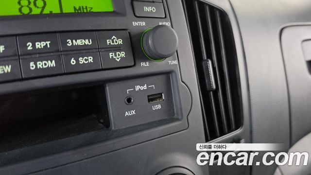 Hyundai Grand Starex 5-Seater VAN CVX Deluxe 2015 — фото 12